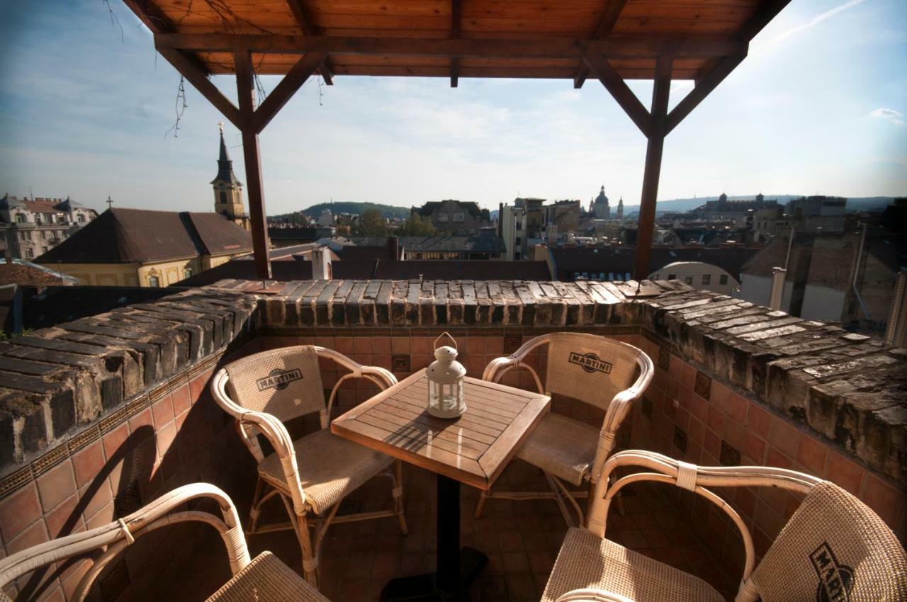 Holiday On Top City Center Budapest Exterior foto